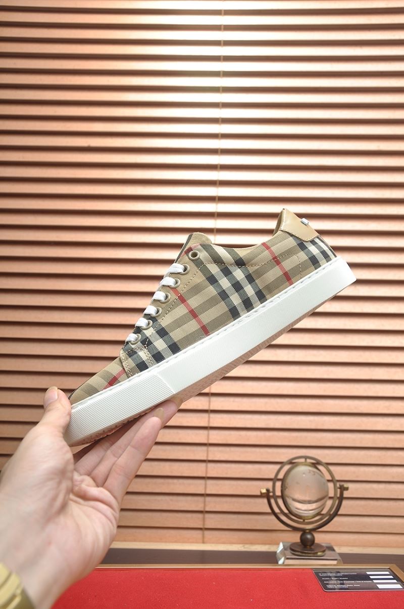 Burberry Low Shoes